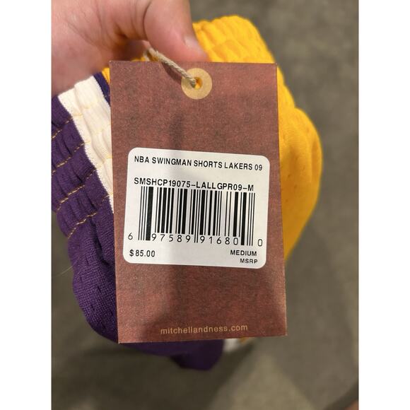 Men's Mitchell & Ness NBA Swingman Shorts Los Angeles Lakers 2009‎ - Picture 4 of 4